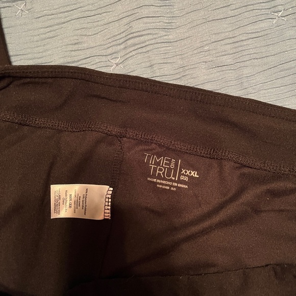 Cropped Leggings (3 Pair Bundle) - Picture 2 of 4